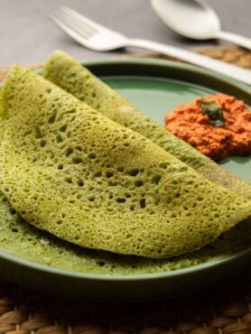 Mudakathan Keerai (Balloon Vine) Dosa