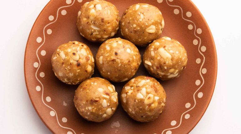 Pori vilangai - Porul vilanga - Healthy Multigrain ladoo Recipe.jpg